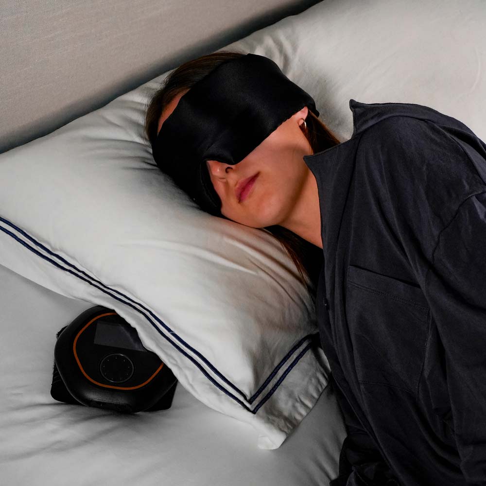 CELLER8 controller being used under pillow for sleep