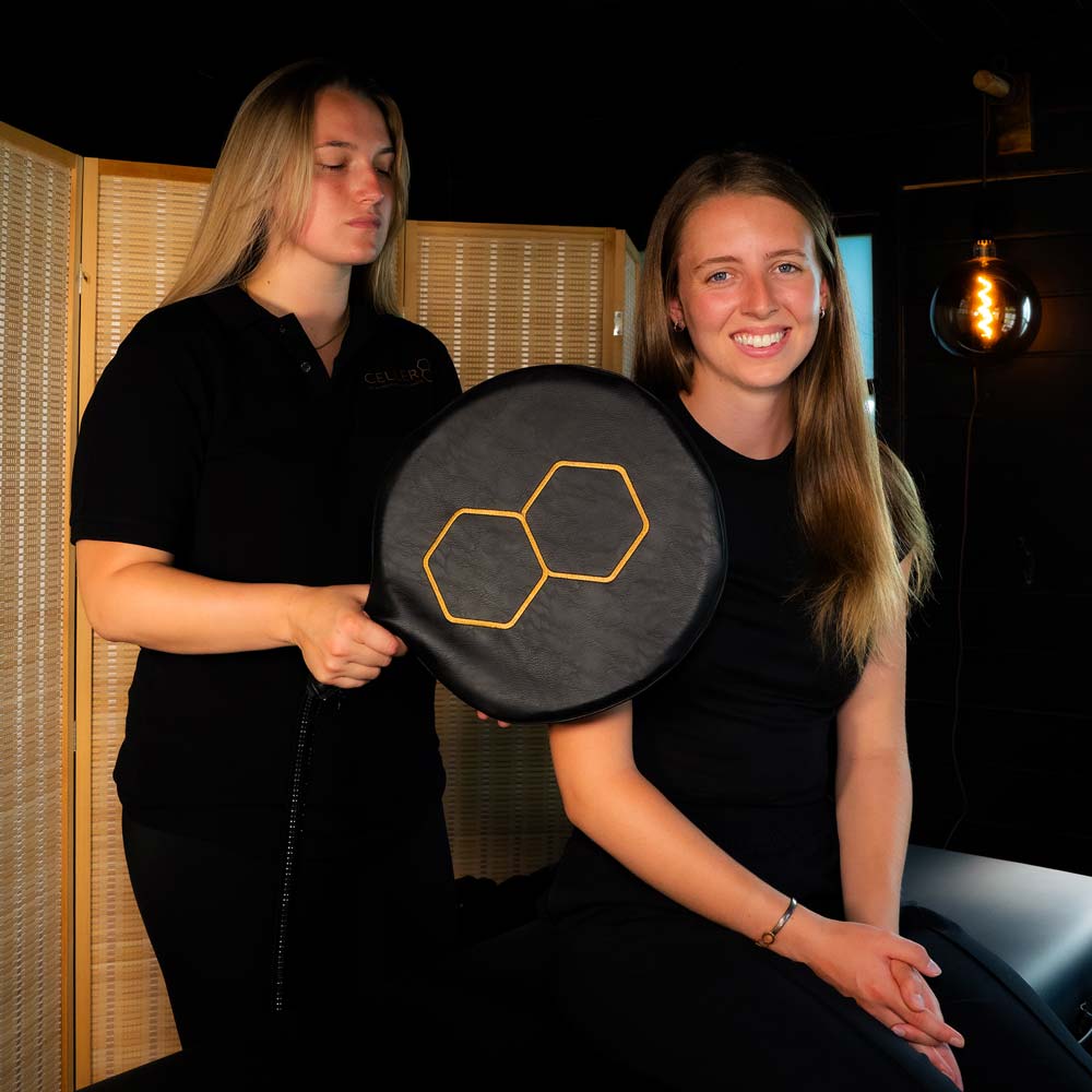 Man sitting on Biomag 117cm mat