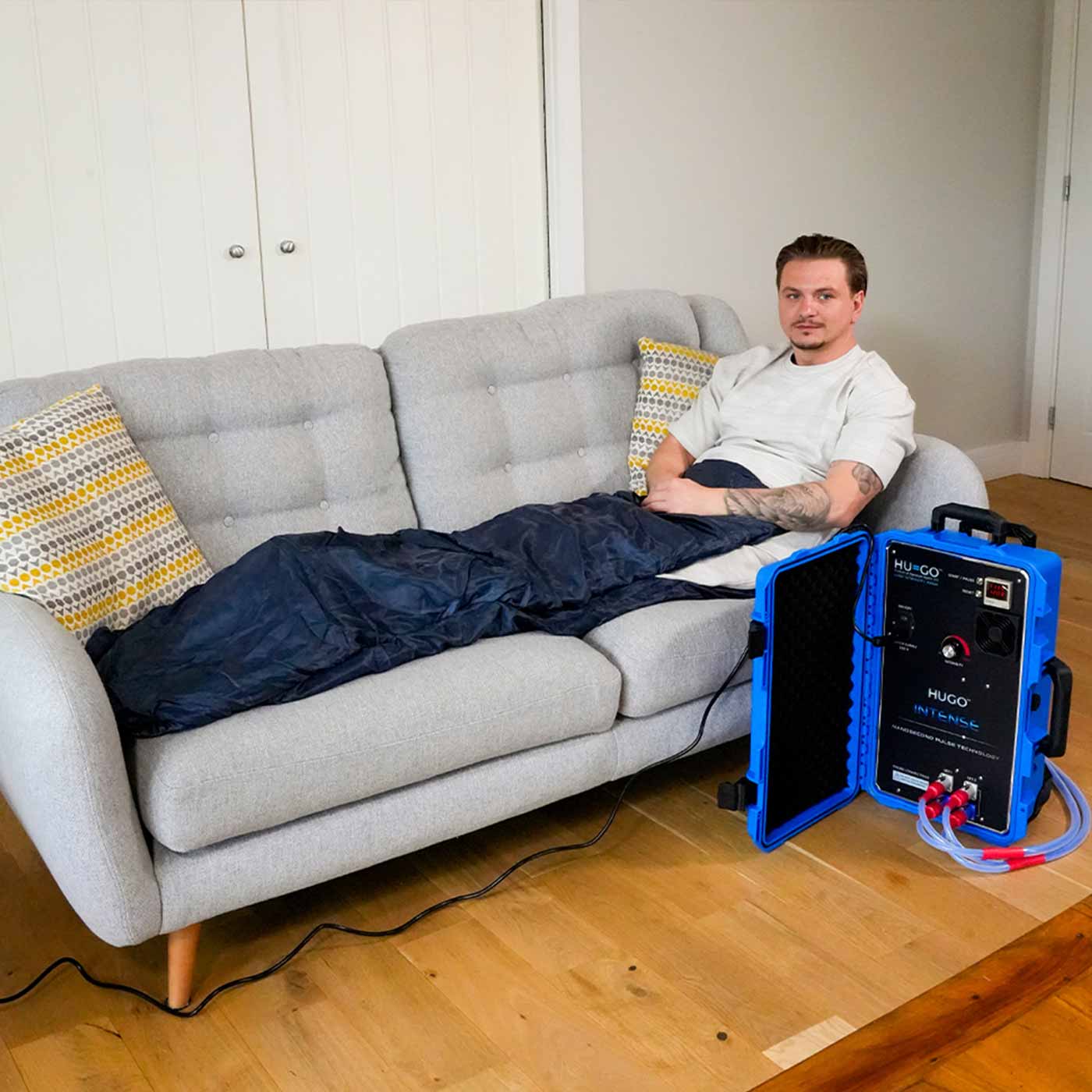 Sitting in Hugo Intense full body mats